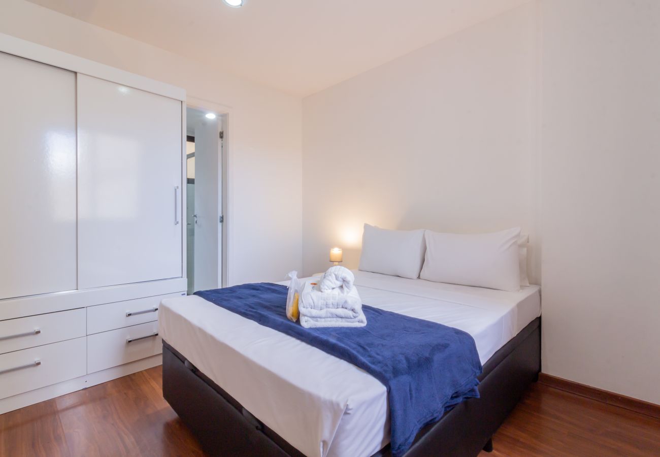 Apartment in Rio de Janeiro - 12 minutes from Copacabana Beach | PL708