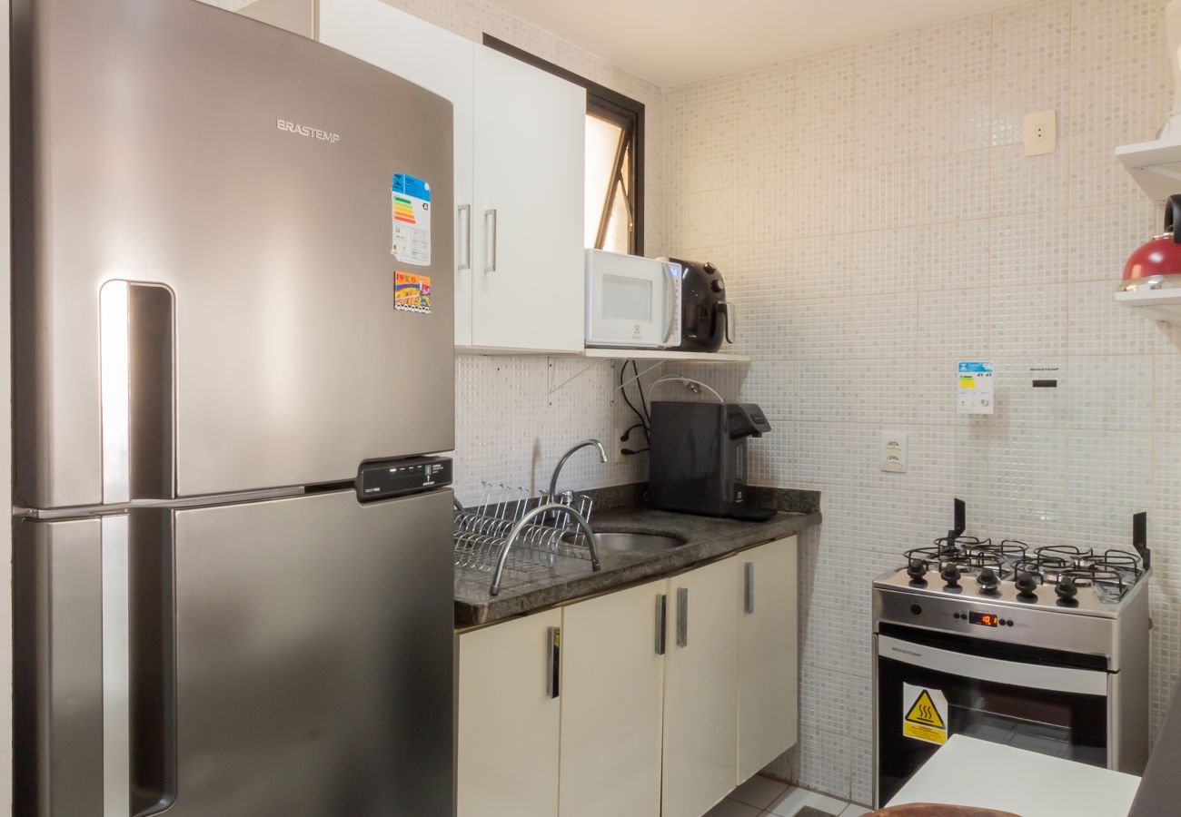 Apartment in Rio de Janeiro - 12 minutes from Copacabana Beach | PL708