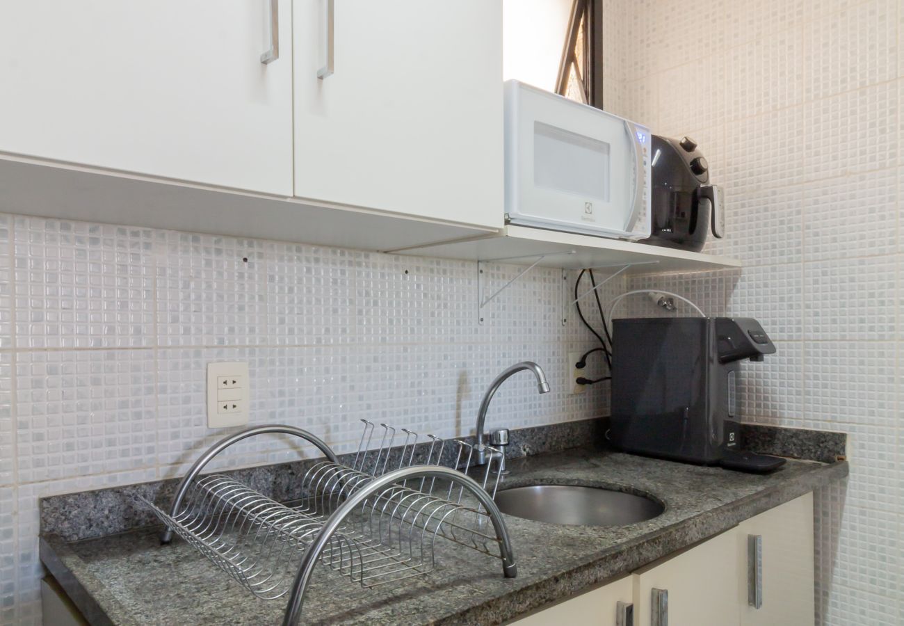 Apartment in Rio de Janeiro - 12 minutes from Copacabana Beach | PL708