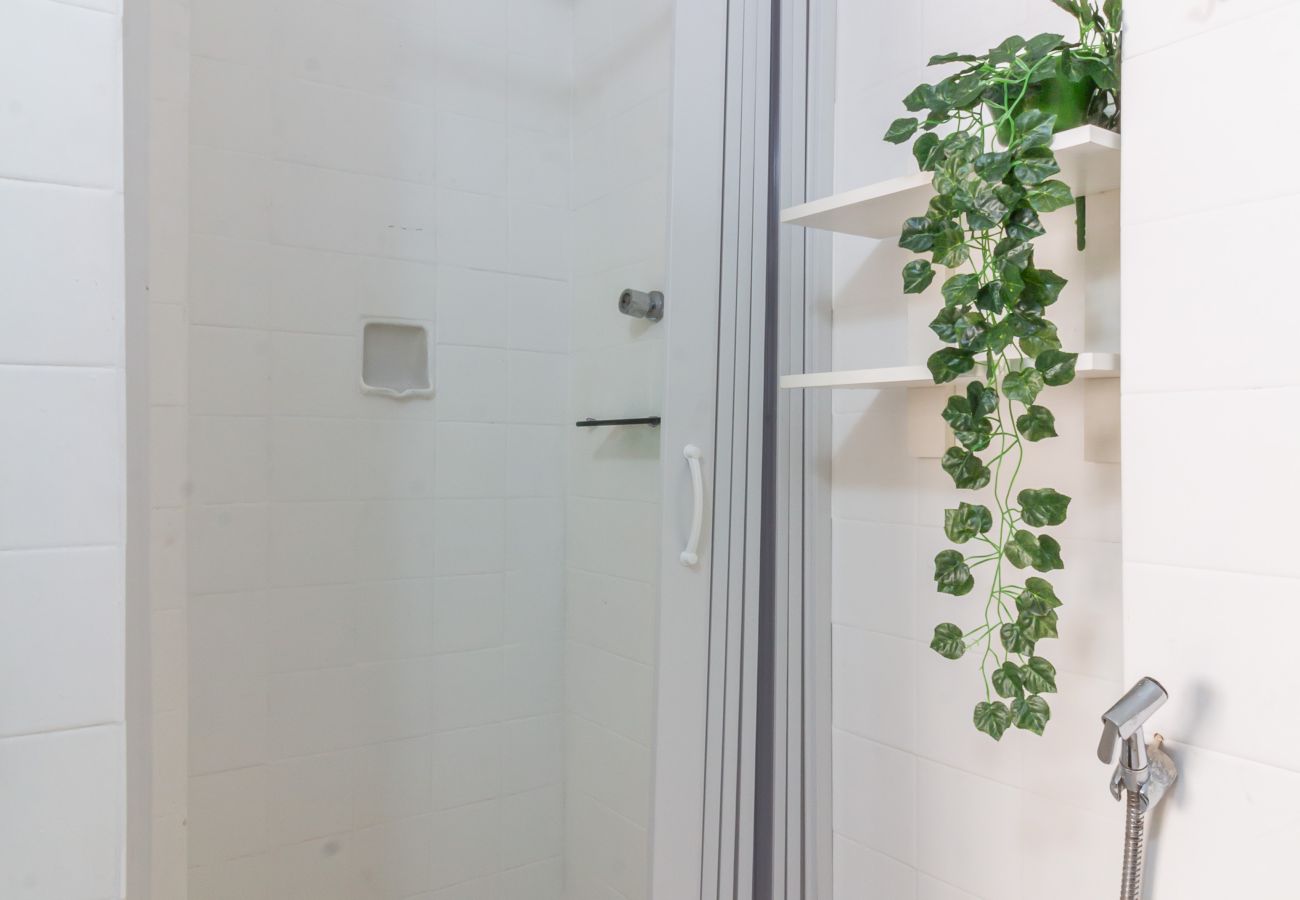 Studio in Rio de Janeiro - Cozy 6 minutes from Copacabana Beach | BR710