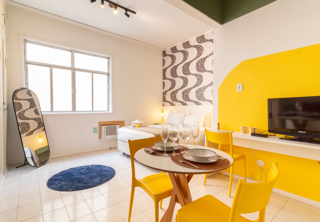 Studio in Rio de Janeiro - Cozy 6 minutes from Copacabana Beach | BR710