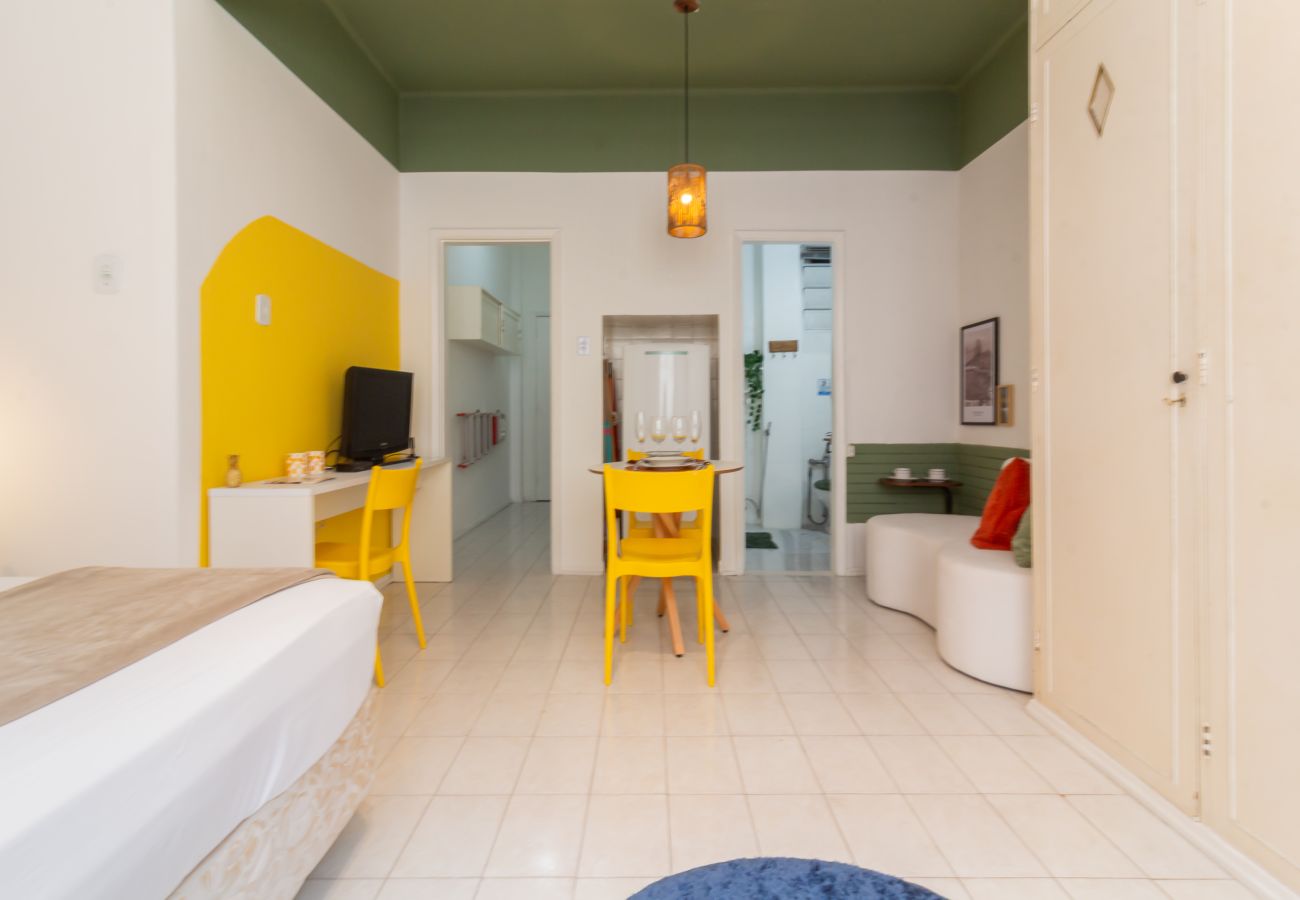 Studio in Rio de Janeiro - Cozy 6 minutes from Copacabana Beach | BR710