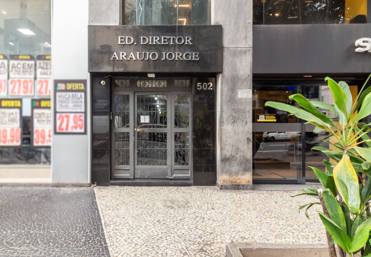 Studio in Rio de Janeiro - Cozy 6 minutes from Copacabana Beach | BR710