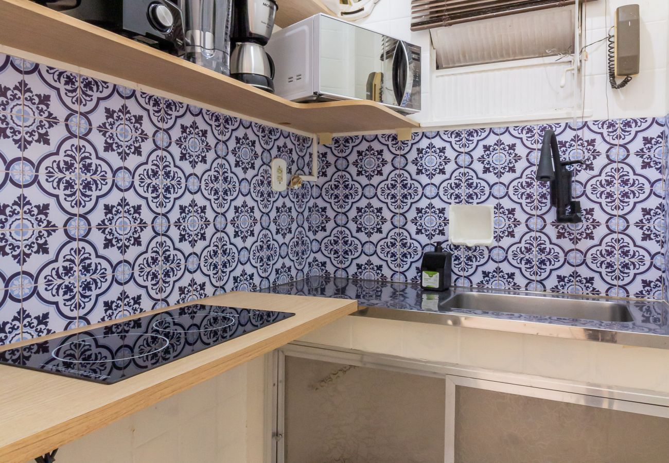 Studio in Rio de Janeiro - Cozy 6 minutes from Copacabana Beach | BR710