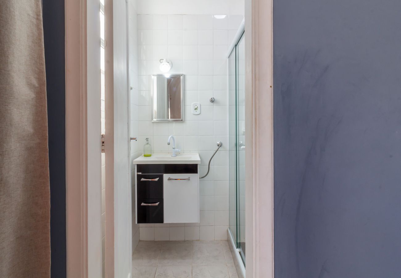 Studio in Rio de Janeiro - 5 minutes from Copacabana Beach | BR902