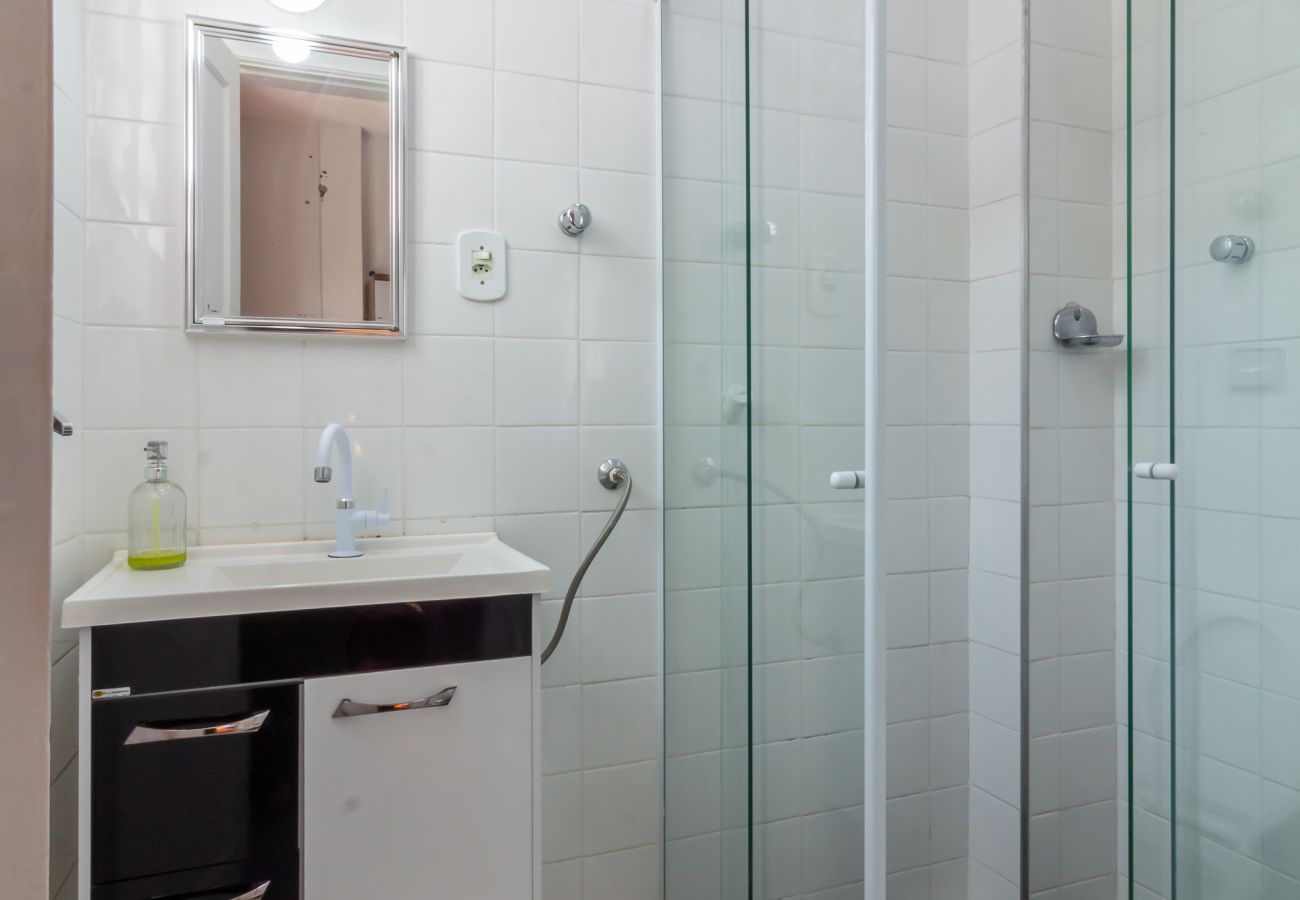 Studio in Rio de Janeiro - 5 minutes from Copacabana Beach | BR902
