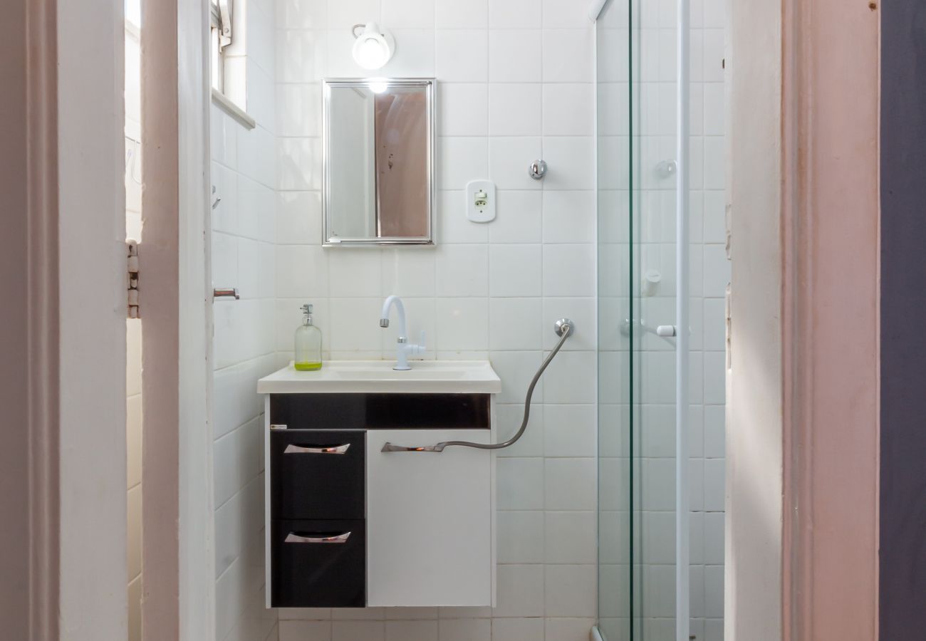 Studio in Rio de Janeiro - 5 minutes from Copacabana Beach | BR902