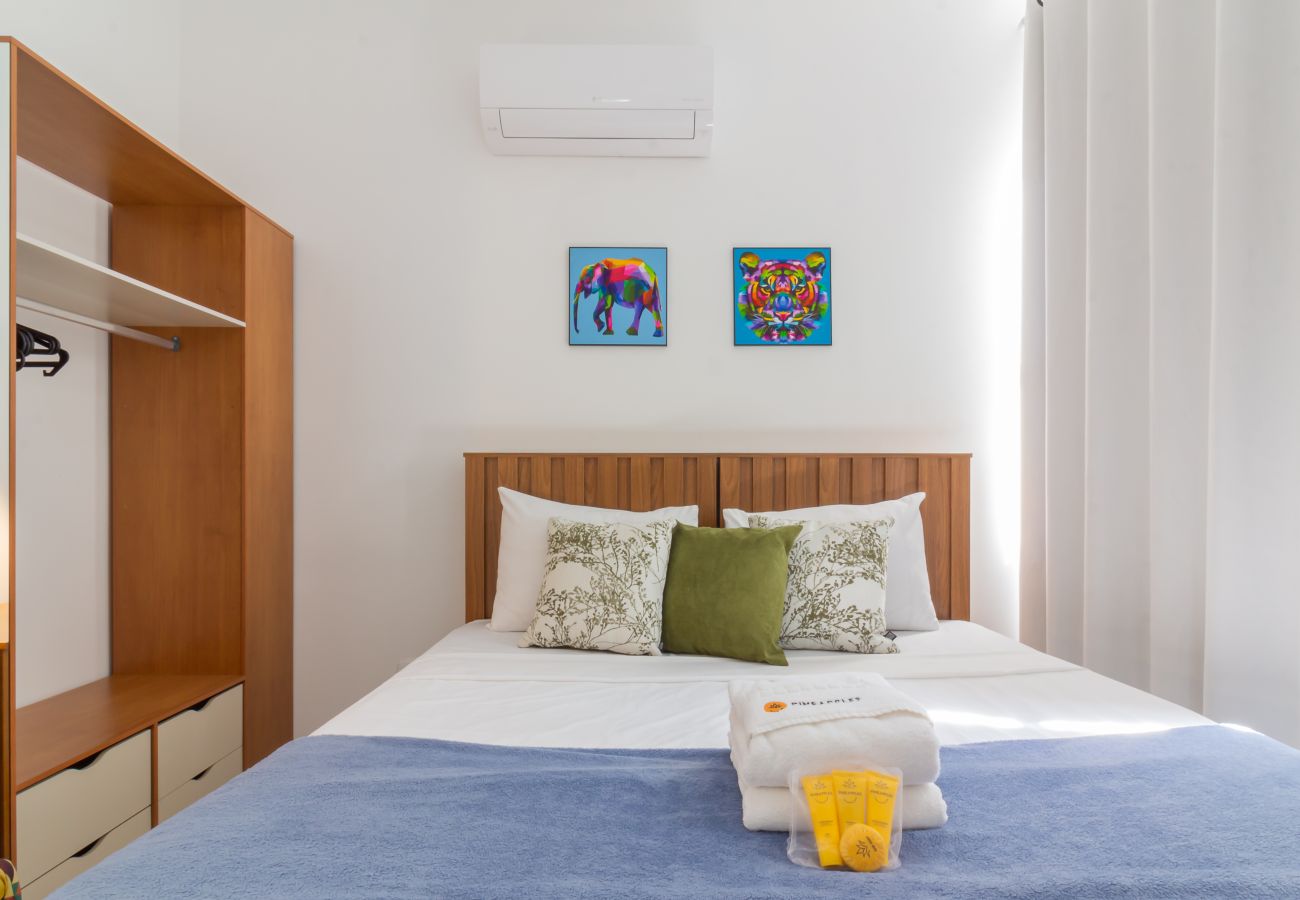 Apartment in Rio de Janeiro - 14 minutes from Copacabana Beach | FO801