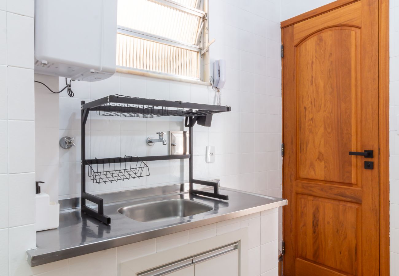 Apartment in Rio de Janeiro - 14 minutes from Copacabana Beach | FO801