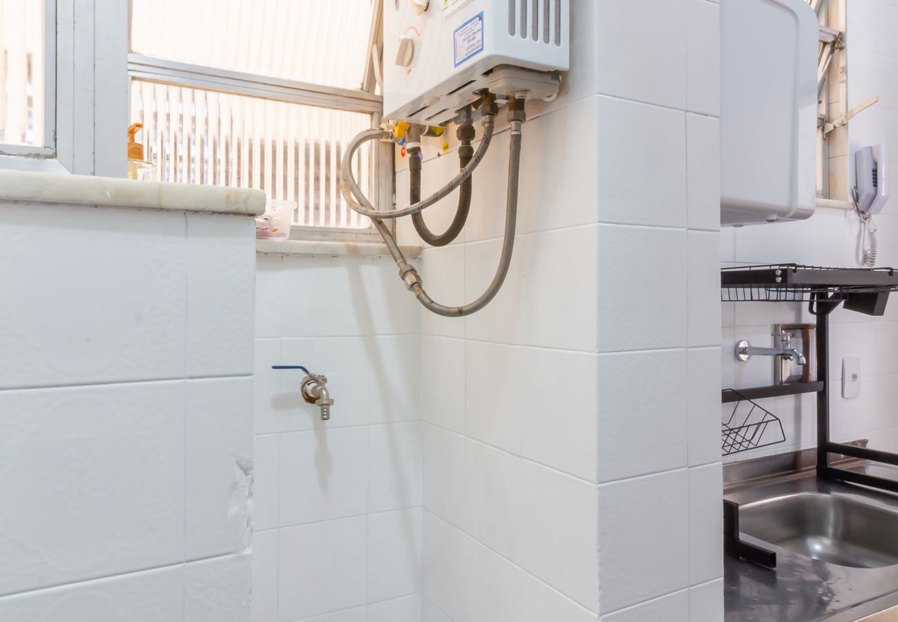 Apartment in Rio de Janeiro - 14 minutes from Copacabana Beach | FO801