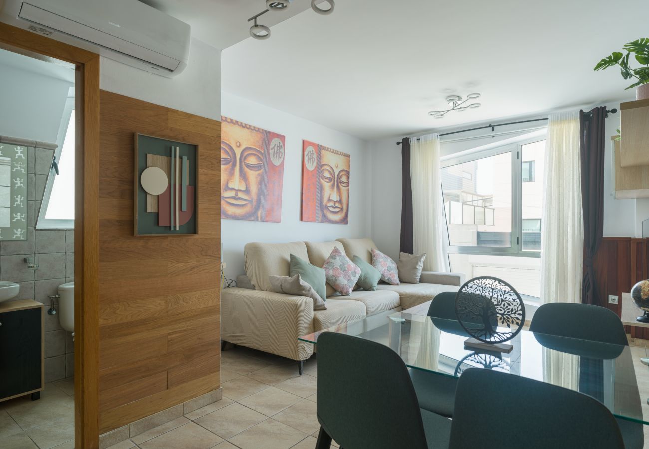 Terraced House in Telde - Townhouse in Telde with pool and sea views