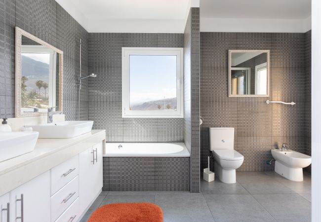 House in La Orotava - Villa Northern Breeze House in La Orotava - Villa Northern Breeze