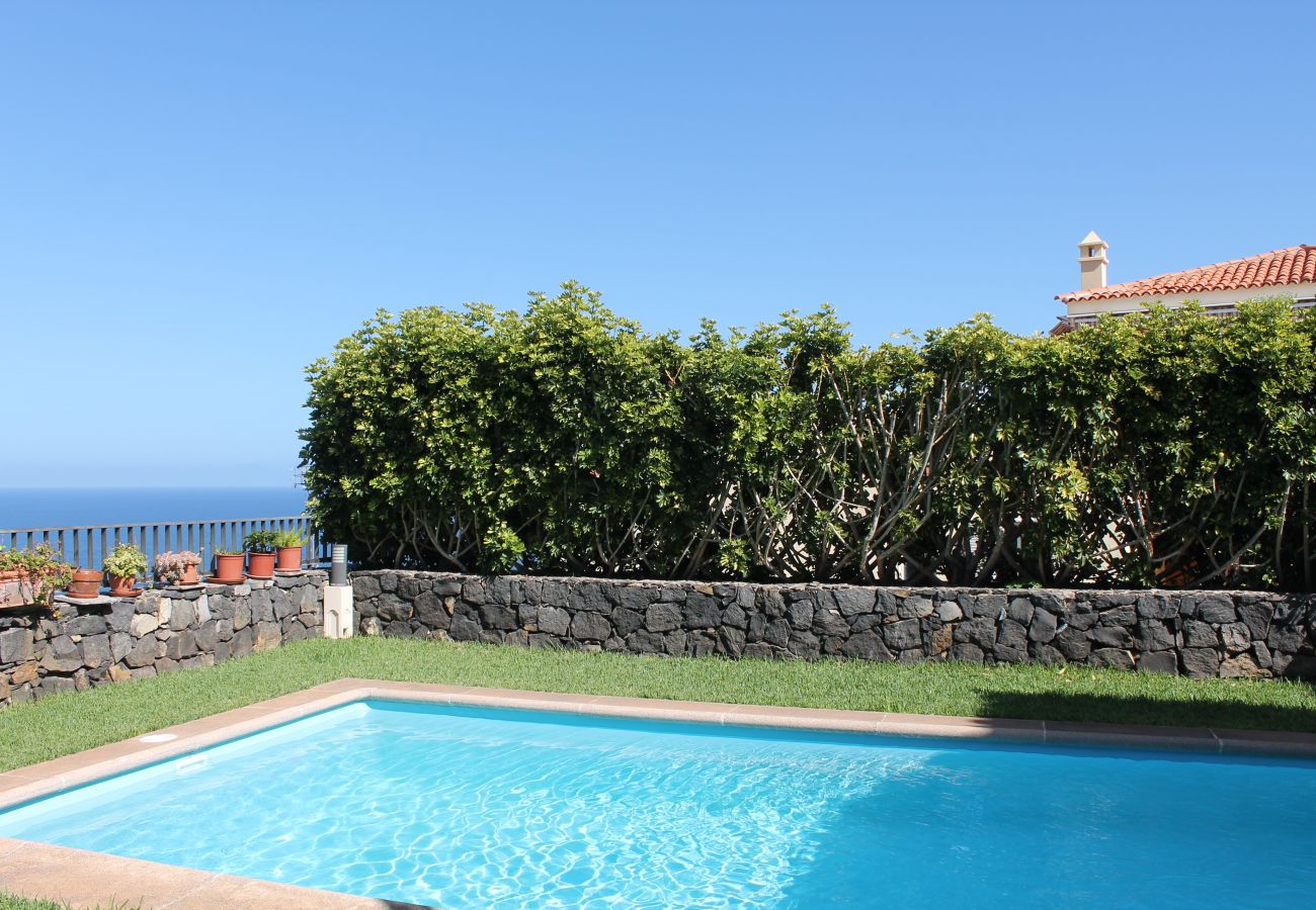 Terraced House in Puerto de la Cruz - Charming Townhouse in Puerto de la Cruz