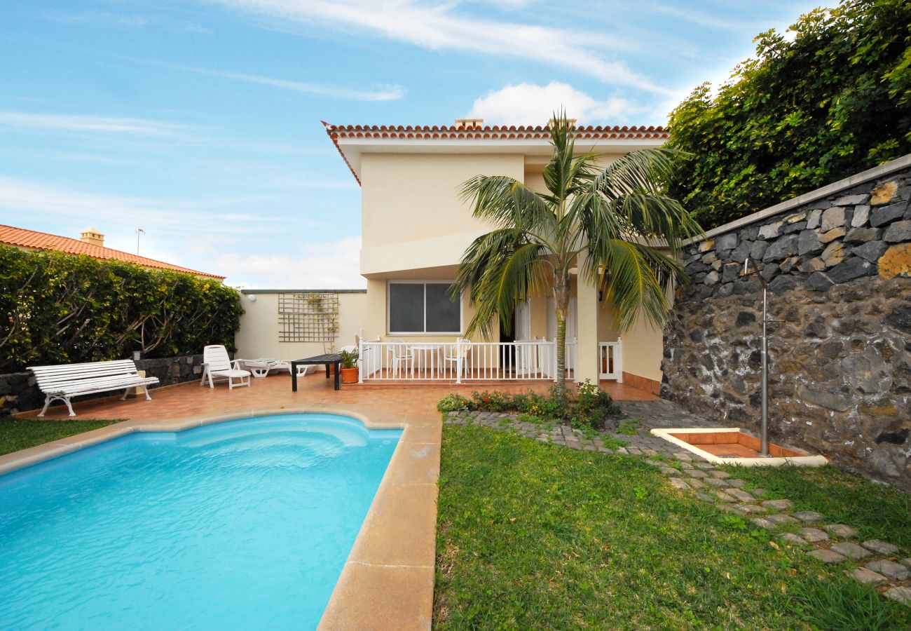 Terraced House in Puerto de la Cruz - Charming Townhouse in Puerto de la Cruz