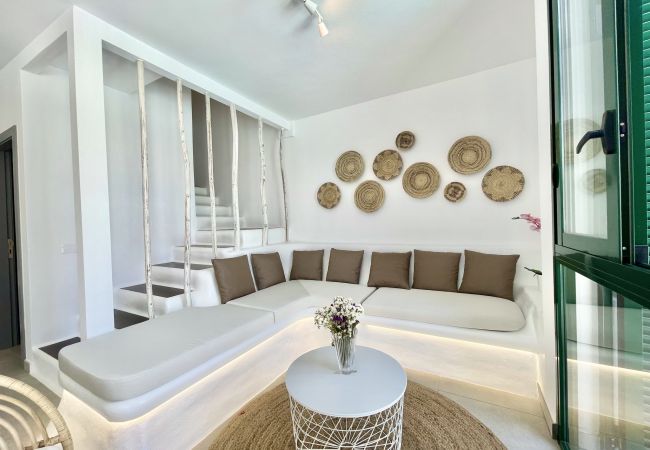 Apartment in Guía de Isora - Luxurious Apartment in Guía de Isora with Pool and Barbecue Apartment in Guía de Isora - Luxurious Apartment in Guía de Isora with Pool and Barbecue