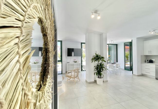 Apartment in Guía de Isora - Luxurious Apartment in Guía de Isora with Pool and Barbecue Apartment in Guía de Isora - Luxurious Apartment in Guía de Isora with Pool and Barbecue