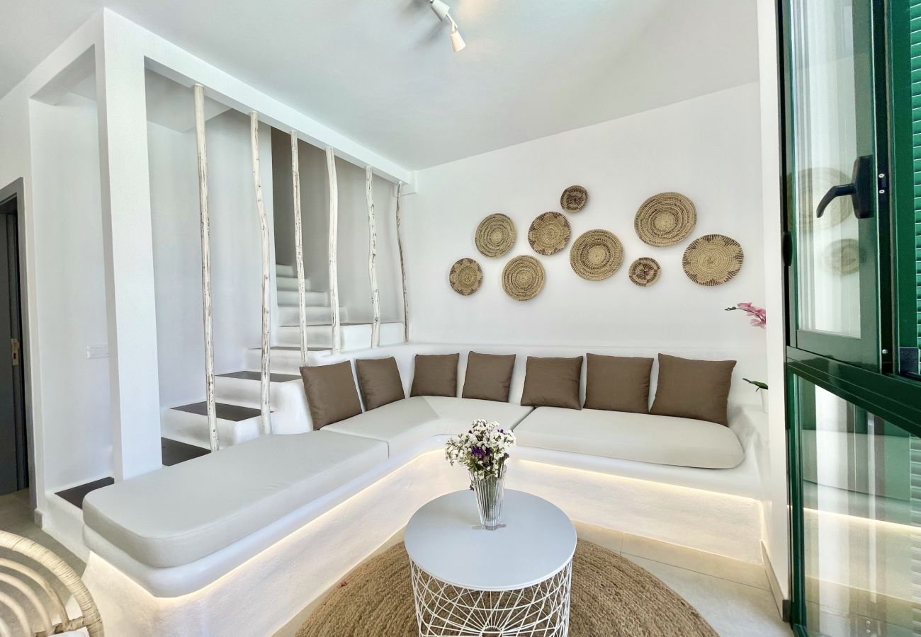 House in Guía de Isora - TauchoLux with Pool and Barbecue