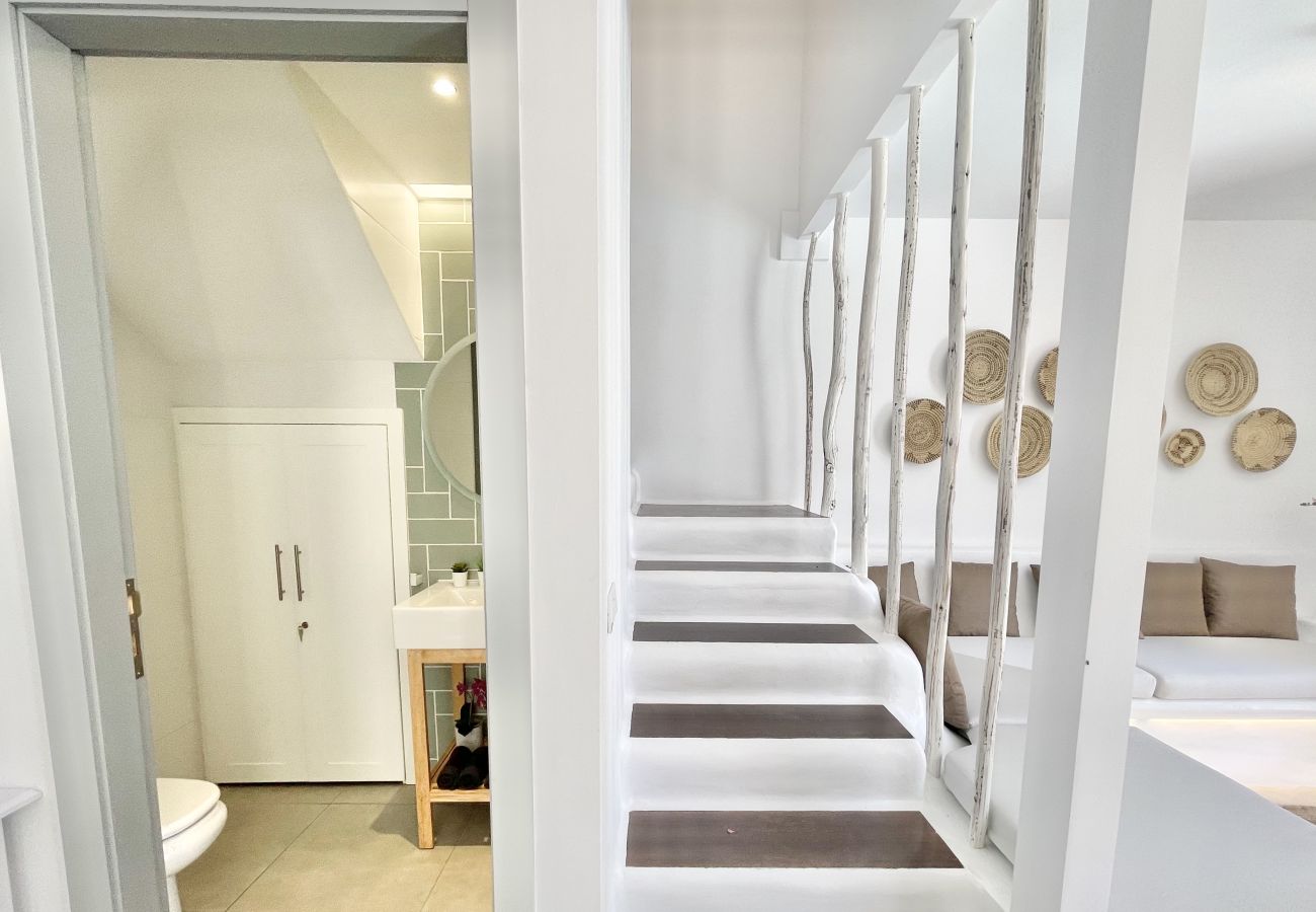 House in Guía de Isora - TauchoLux with Pool and Barbecue