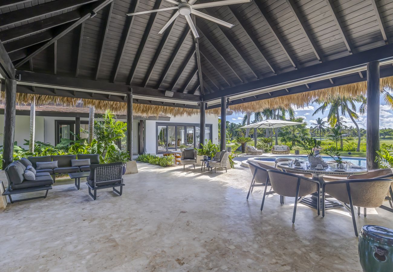 Villa in Punta Cana - Villa Aria – Golf & Lake Heaven