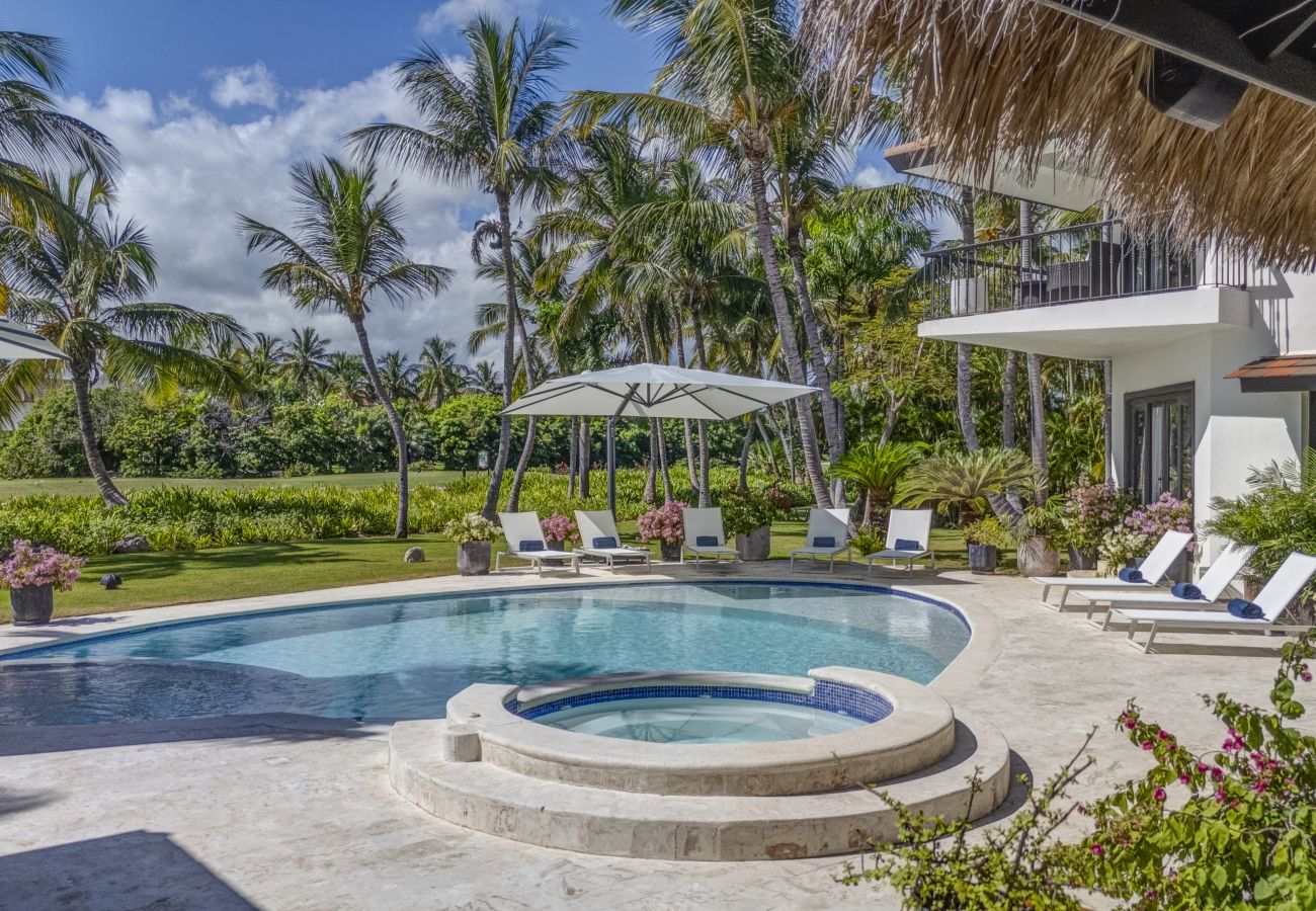 Villa in Punta Cana - Villa Aria – Golf & Lake Heaven