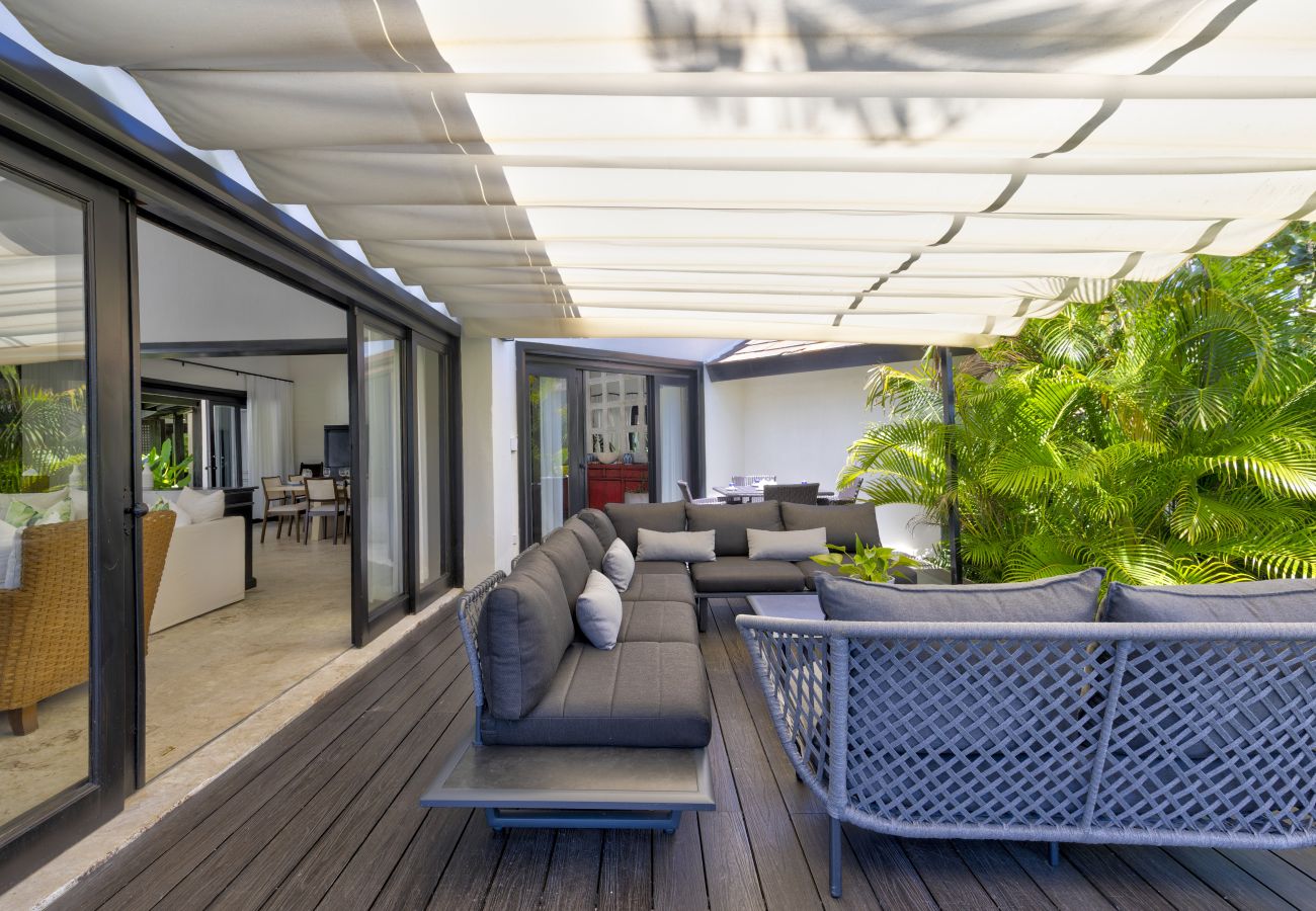 Villa in Punta Cana - Villa Aria – Golf & Lake Heaven