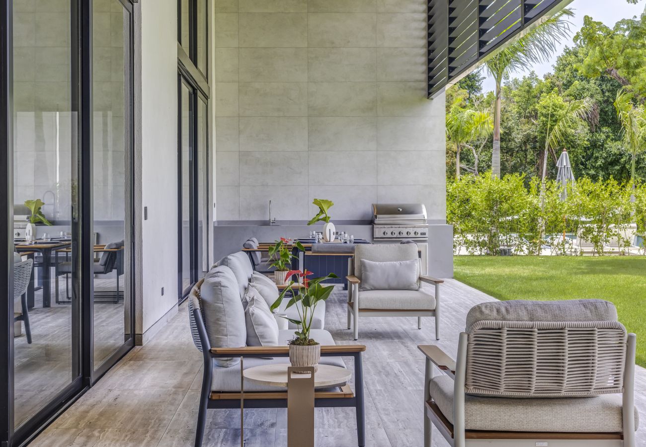 Villa in Punta Cana - Hacienda B14 - Stylish Modern Golf Villa 
