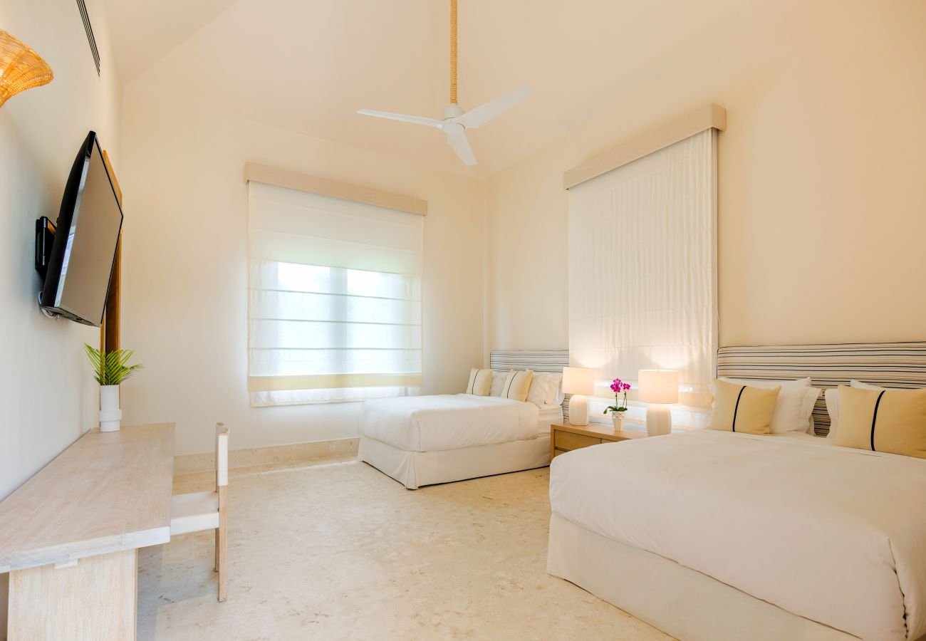 Villa in Punta Cana - Hacienda A31 Golf Front  Evergreen Gardens Villa