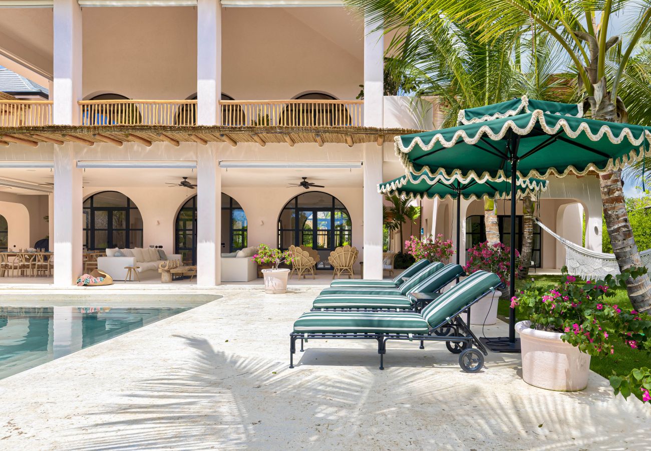 Villa in Punta Cana - Villa Hacienda La Paloma  - Luxurious Tropical  Retreat  