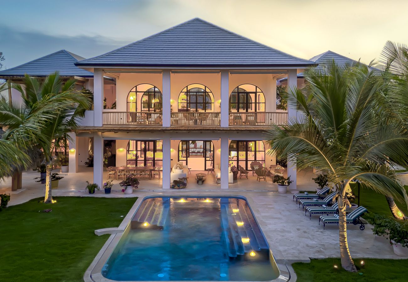 Villa in Punta Cana - Villa Hacienda La Paloma  - Luxurious Tropical  Retreat  