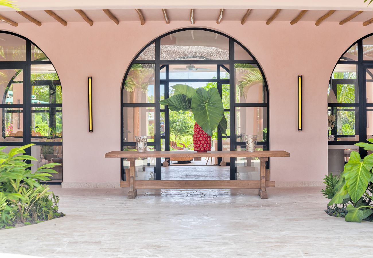 Villa in Punta Cana - Villa Hacienda La Paloma  - Luxurious Tropical  Retreat  