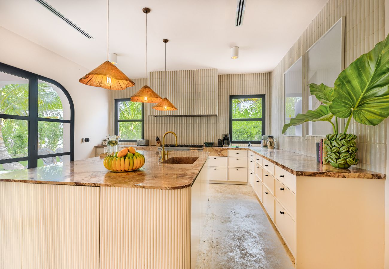 Villa in Punta Cana - Villa Hacienda La Paloma  - Luxurious Tropical  Retreat  