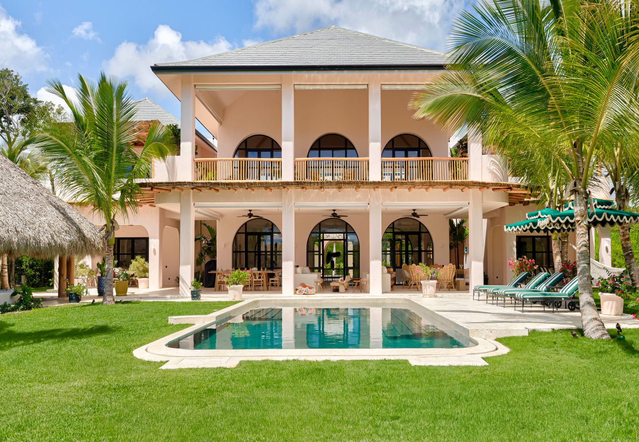 Villa in Punta Cana - Villa Hacienda La Paloma  - Luxurious Tropical  Retreat  