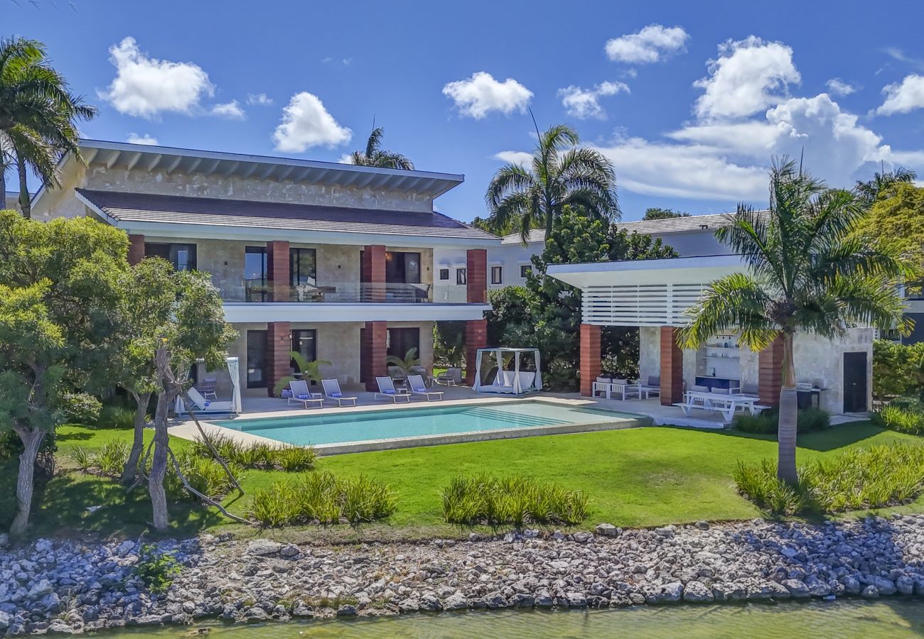 Villa in Punta Cana - Villa Hacienda A39 - Lakefront Villa With Golf View