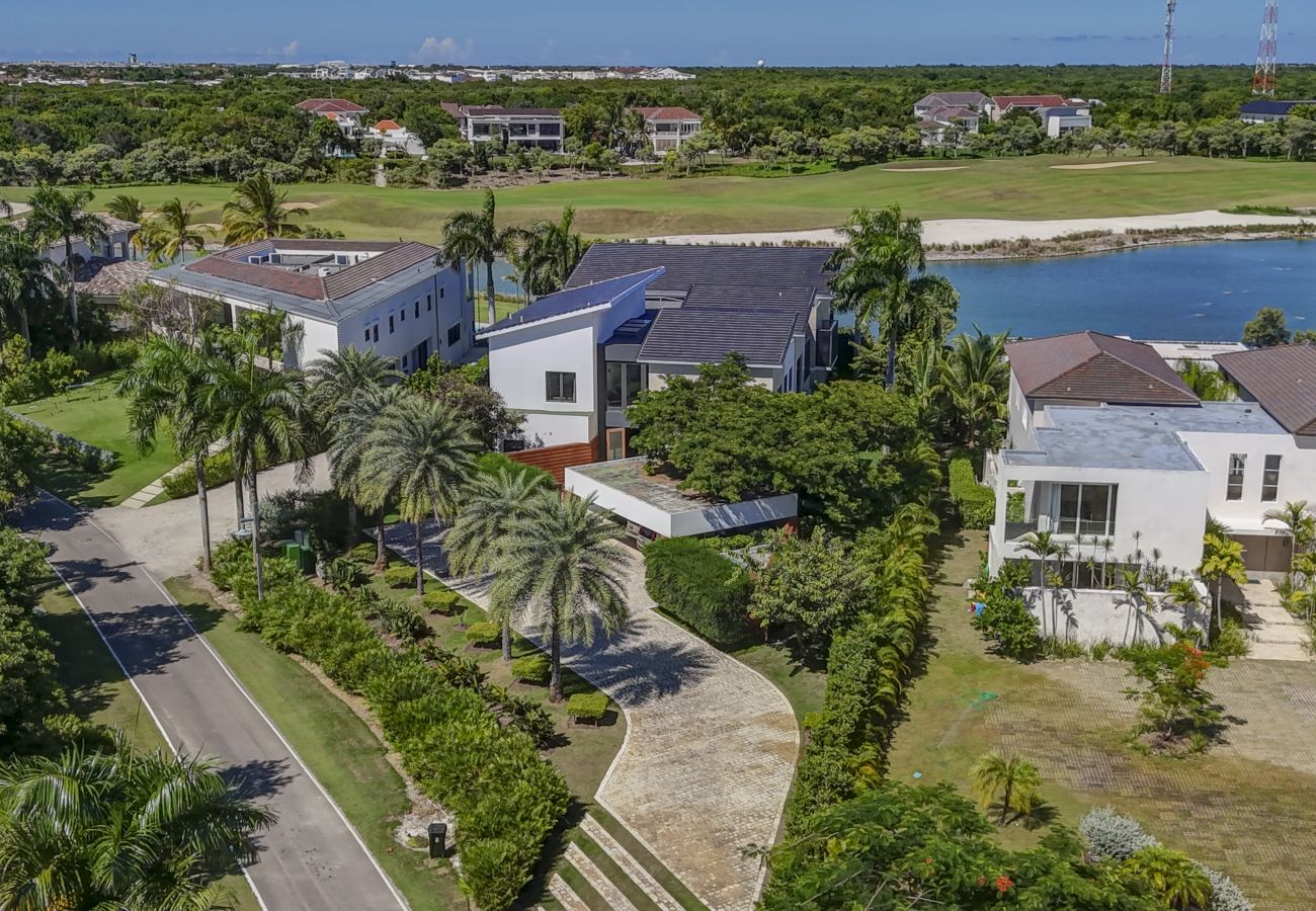 Villa in Punta Cana - Villa Hacienda A39 - Lakefront Villa With Golf View