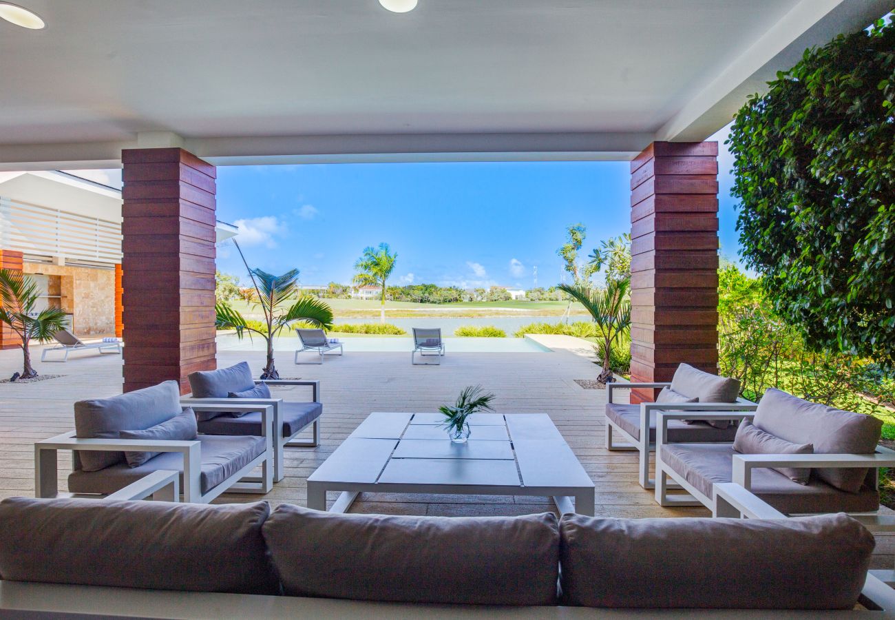 Villa in Punta Cana - Villa Hacienda A39 - Lakefront Villa With Golf View