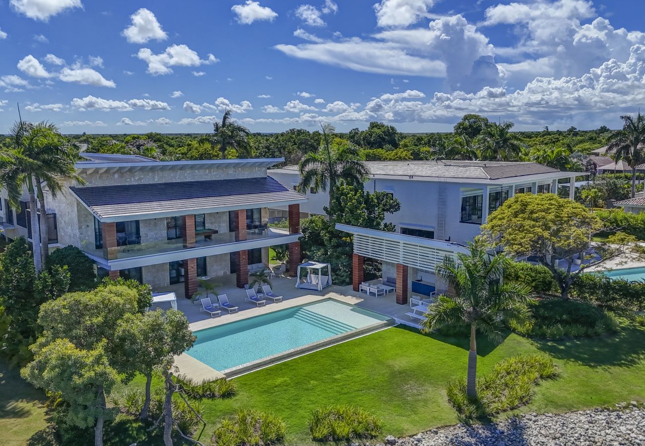 Villa in Punta Cana - Villa Hacienda A39 - Lakefront Villa With Golf View