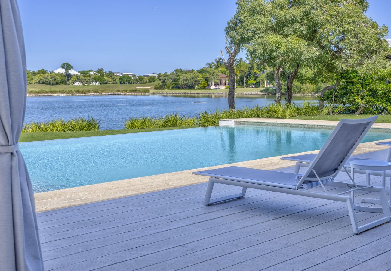 Villa in Punta Cana - Villa Hacienda A39 - Lakefront Villa With Golf View