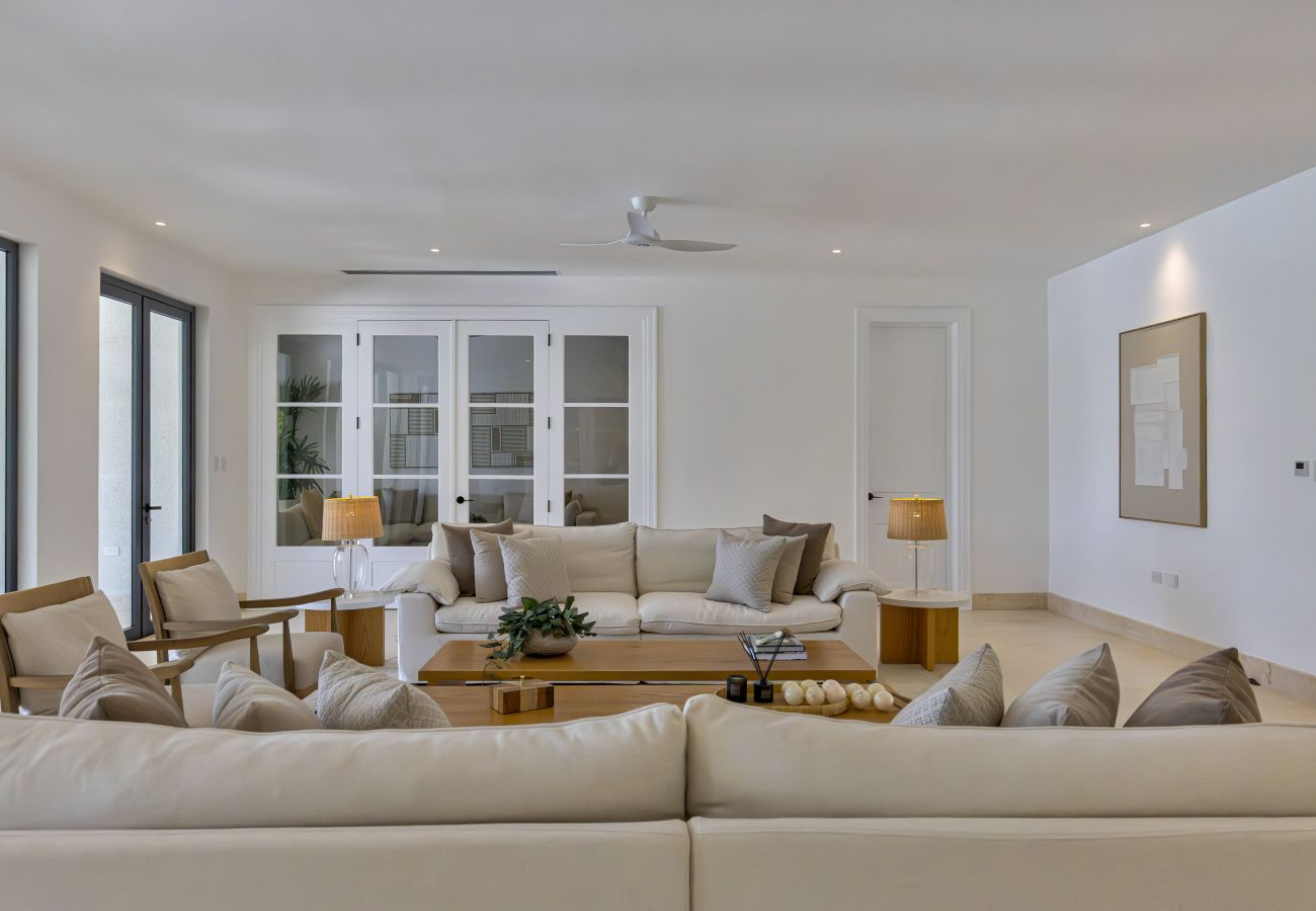 Villa in Punta Cana - Hacienda A43 Timeless Elegante Villa With Modern Comfort 