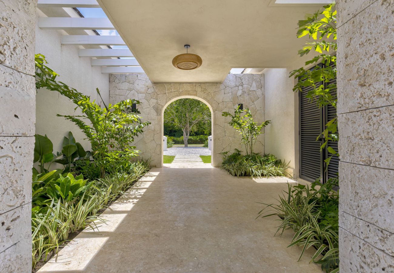 Villa in Punta Cana - Hacienda A43 Timeless Elegante Villa With Modern Comfort 