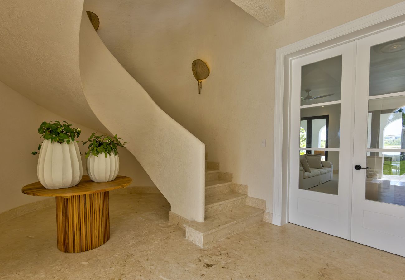 Villa in Punta Cana - Hacienda A43 Timeless Elegante Villa With Modern Comfort 