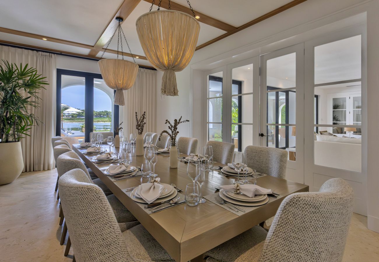 Villa in Punta Cana - Hacienda A43 Timeless Elegante Villa With Modern Comfort 