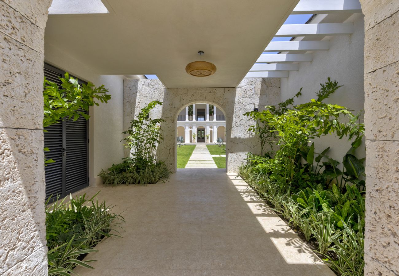 Villa in Punta Cana - Hacienda A43 Timeless Elegante Villa With Modern Comfort 