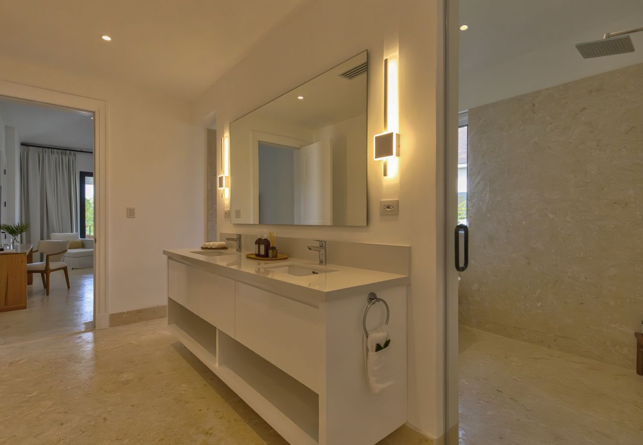 Villa in Punta Cana - Hacienda A43 Timeless Elegante Villa With Modern Comfort 