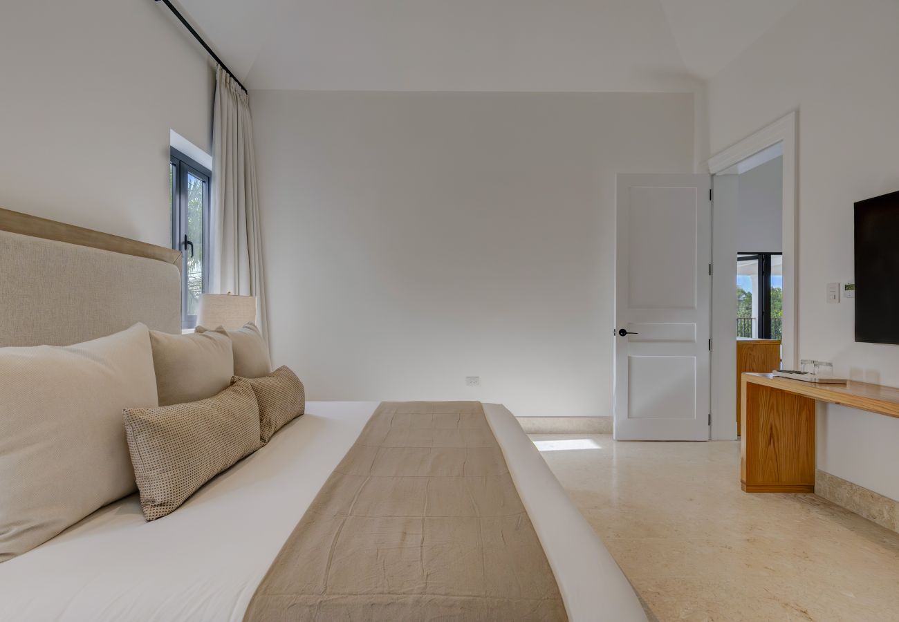 Villa in Punta Cana - Hacienda A43 Timeless Elegante Villa With Modern Comfort 