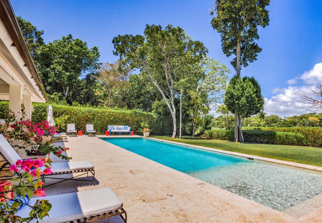 Villa in Punta Cana - Hacienda A18 - Cheerful and Bright Golf View Villa 