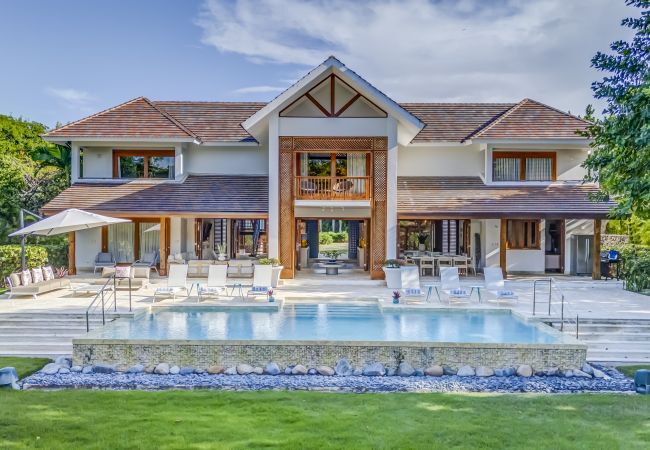 Villa/Dettached house in Punta Cana - HACIENDA 82 - AMAZING GOLF VIEW VILLA