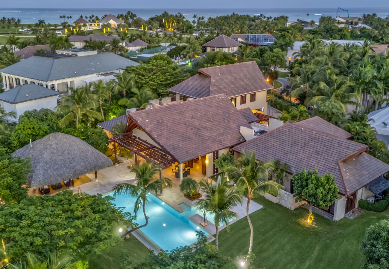 Villa in Punta Cana - Villa Caballet - A tropical Oasis With Golf Course Views 