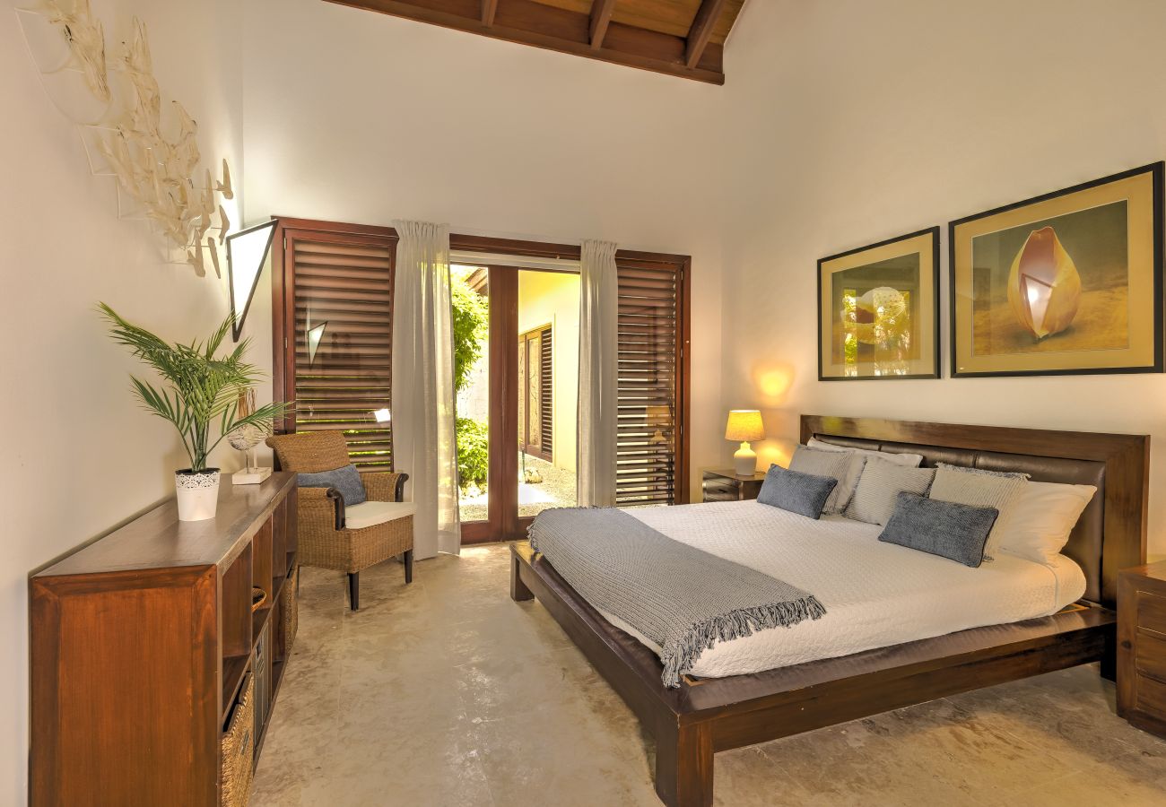 Villa in Punta Cana - Villa Caballet - A tropical Oasis With Golf Course Views 