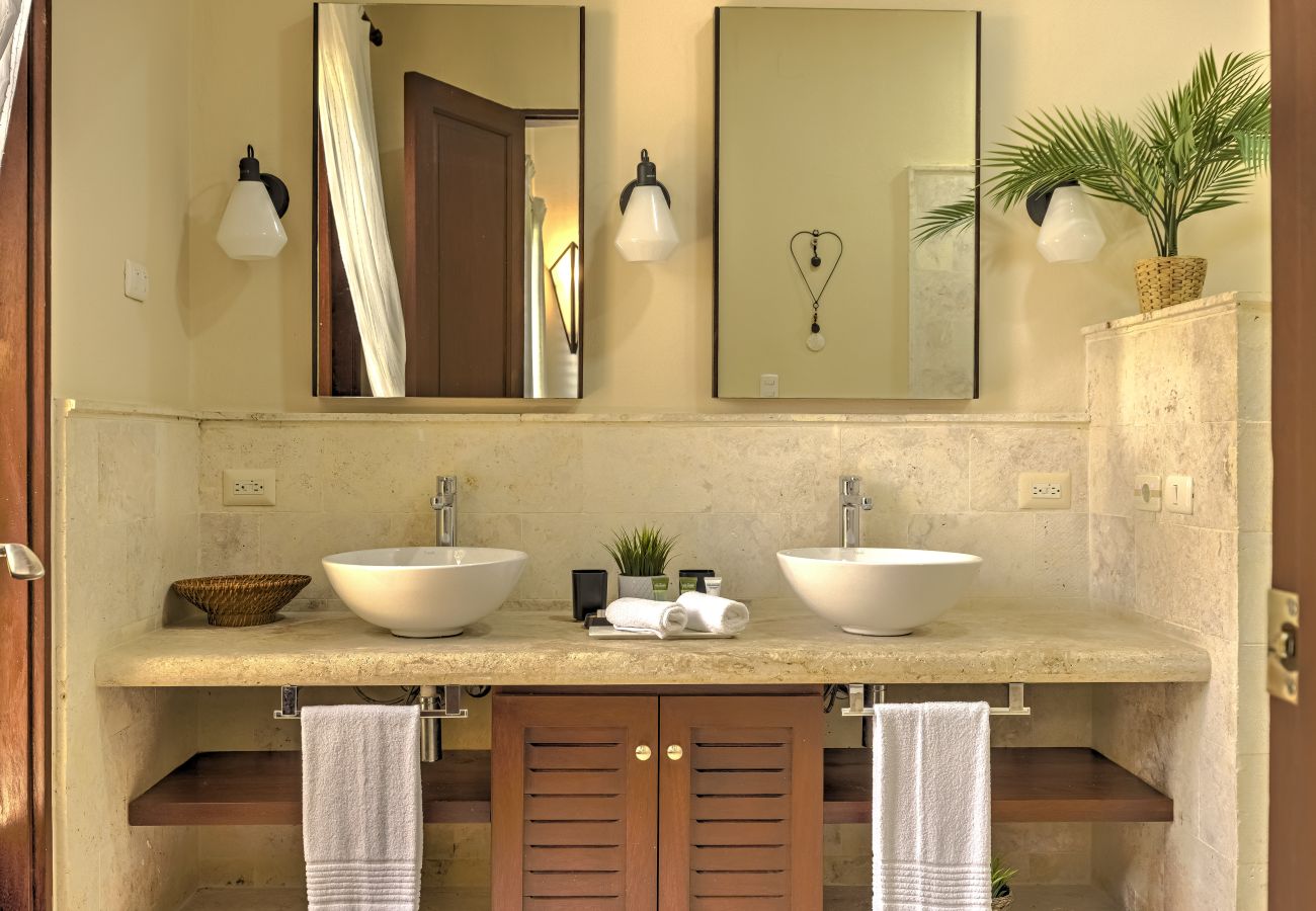 Villa in Punta Cana - Villa Caballet - A tropical Oasis With Golf Course Views 