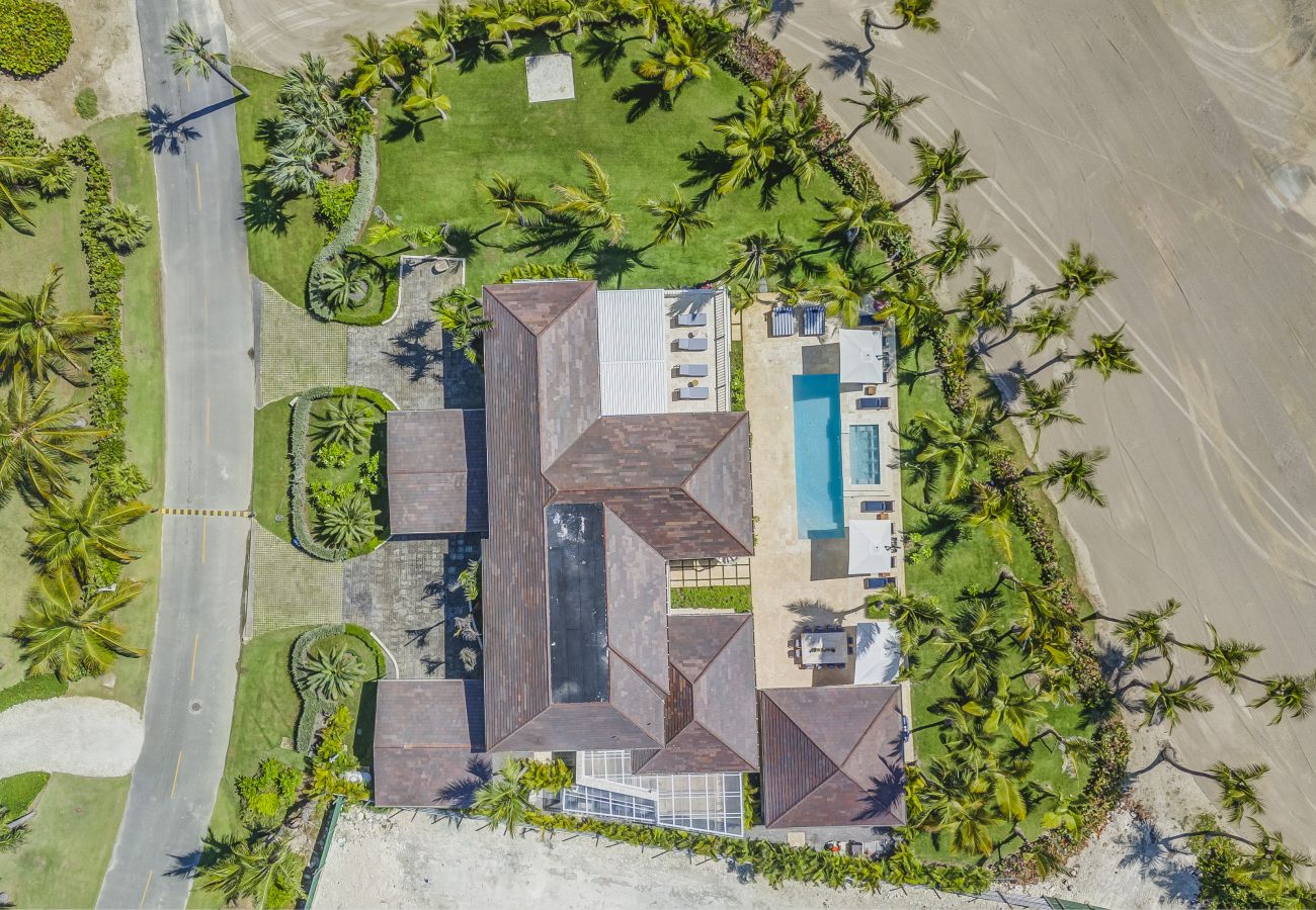 Villa in Punta Cana - La Cana H9, Exquisite Villa With Golf View 